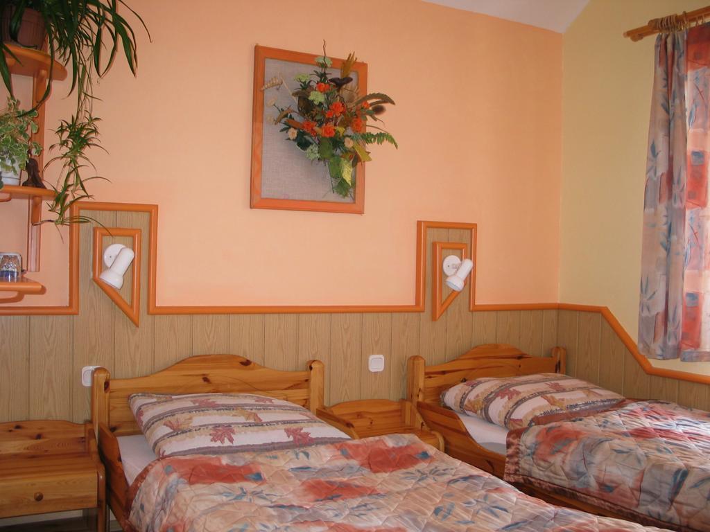 Pensjonat Lotos Krynica Morska Room photo